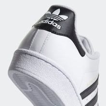 Load image into Gallery viewer, รองเท้า adidas Superstar
